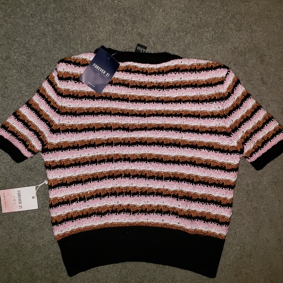 NWT Striped sweater crop top - Picture 3 of 3